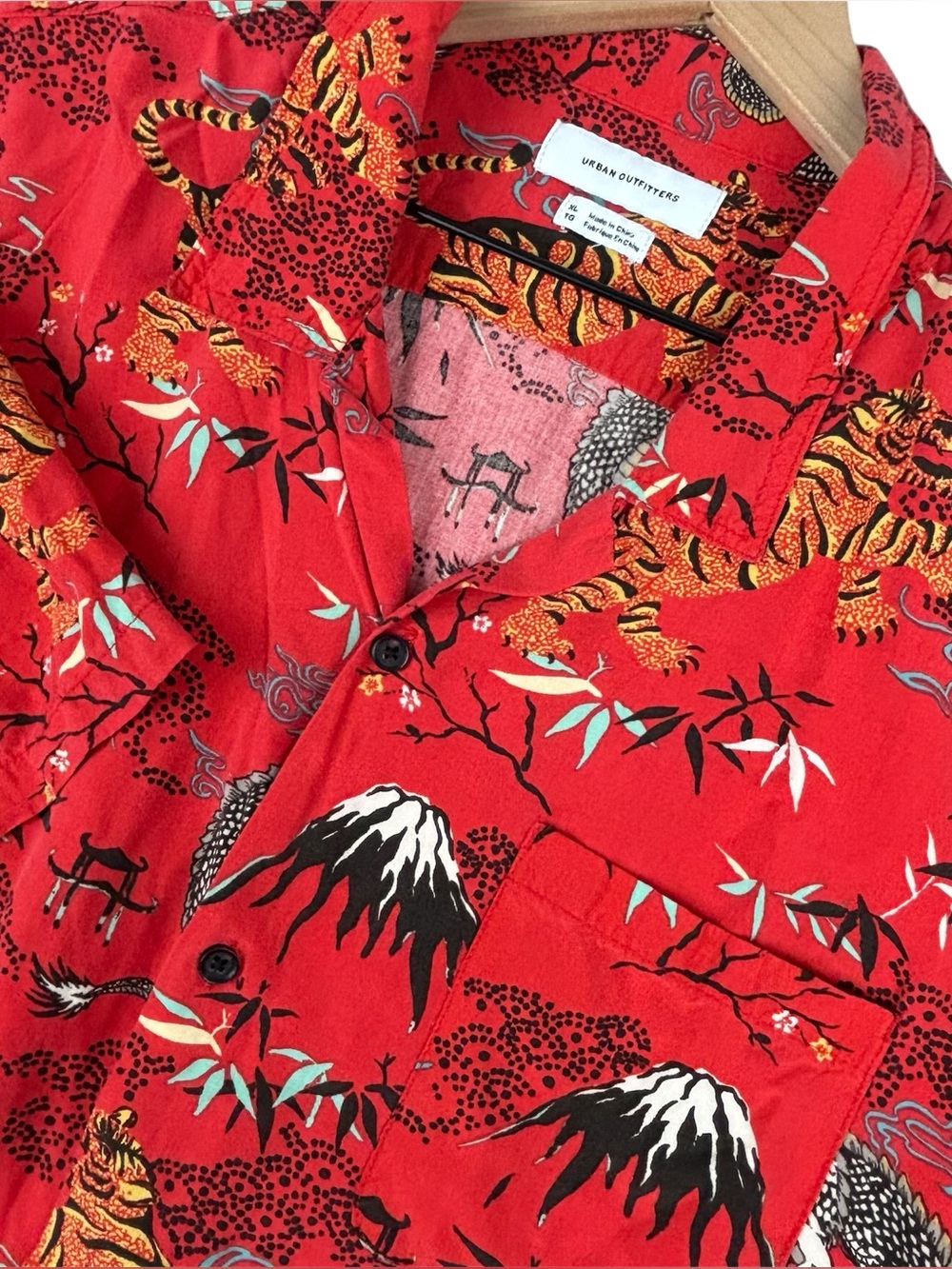 Urban Outfitters Shirt Mens XL Red Dragon Rayon Short Sleeve